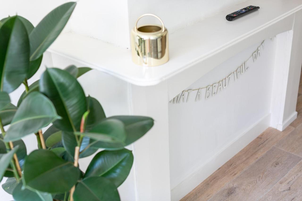 Apartment Fruit Of The - R.q.c.